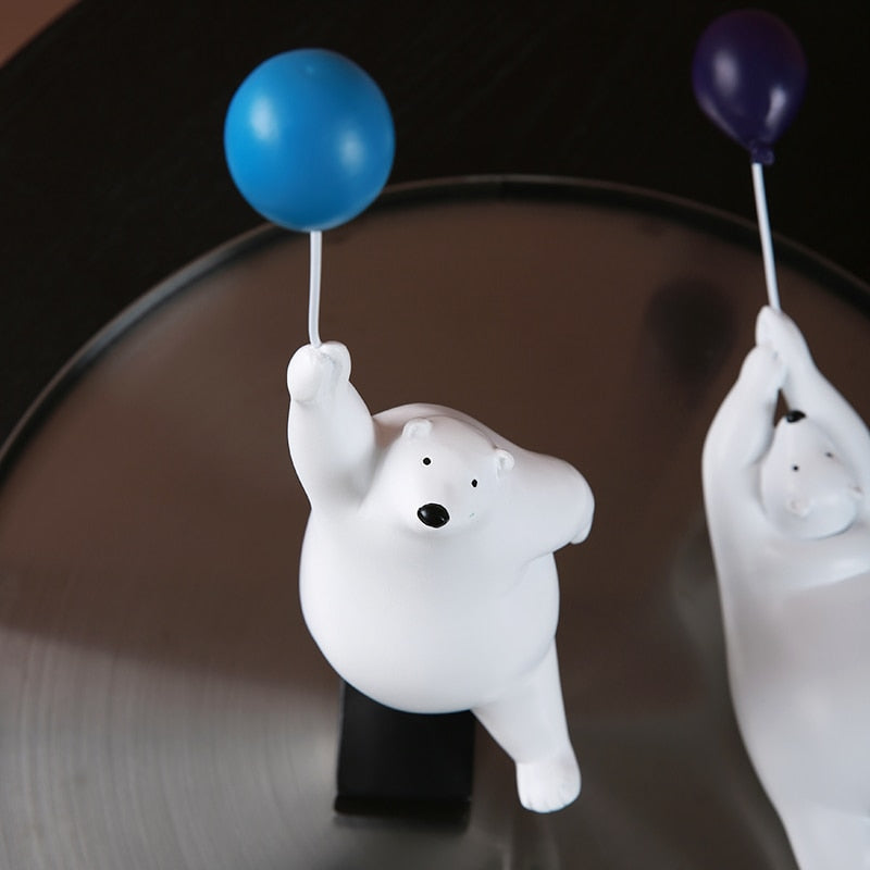 Nanu Polar Bear Balloon Sculpture