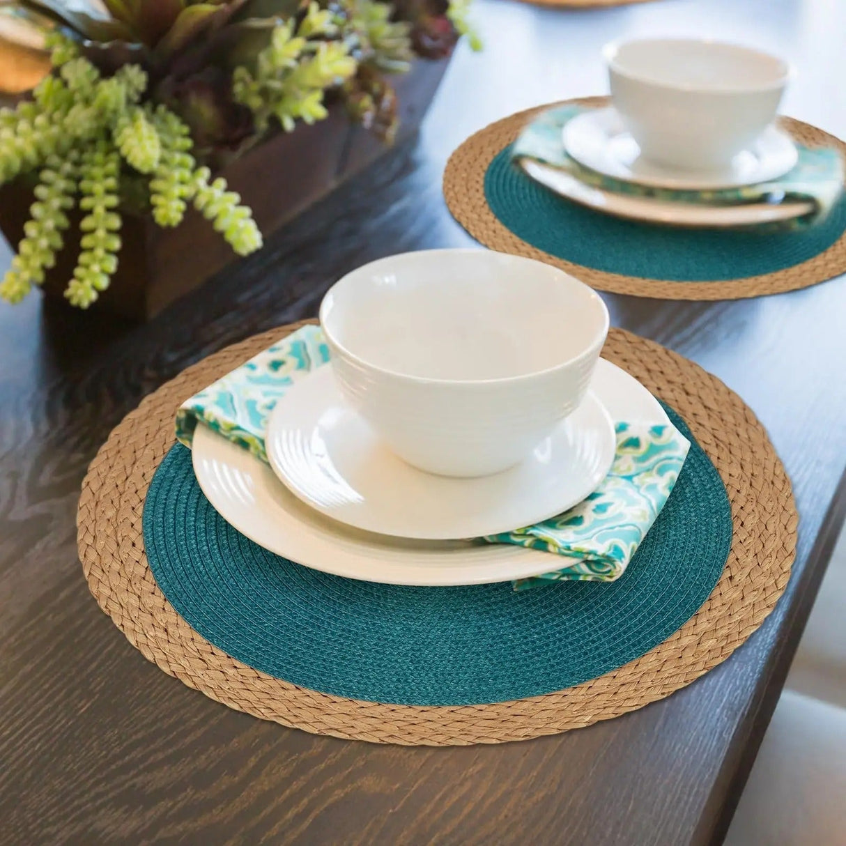 Set of 6 Woven Round Placemats – 38cm
